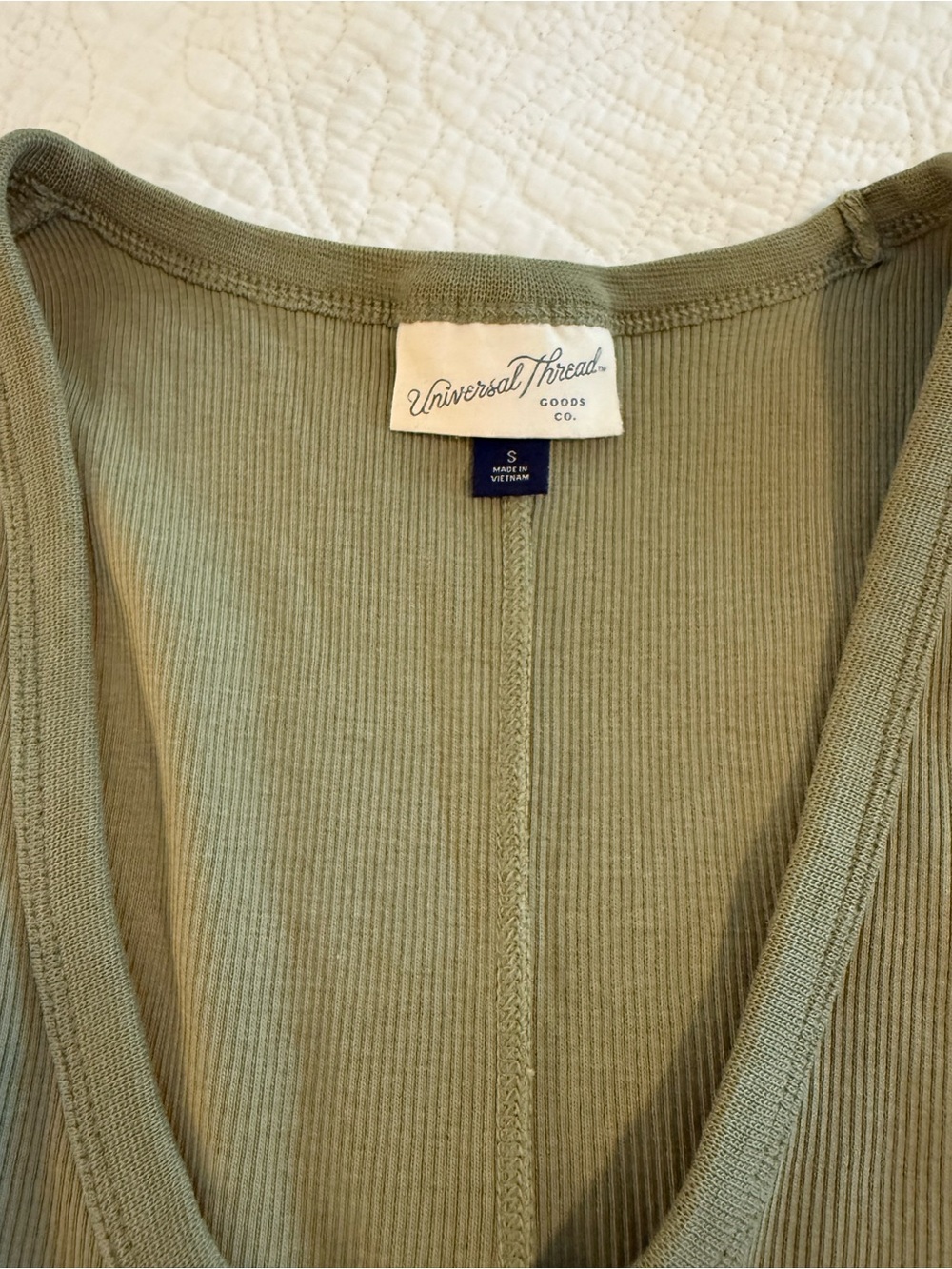 Universal Thread Olive Green Ribbed Scoop Tank - Picture 3 of 4